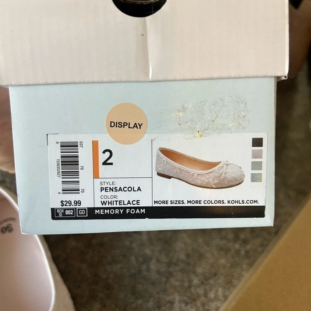 NIB SO Size 2 PENSACOLA White lace flats